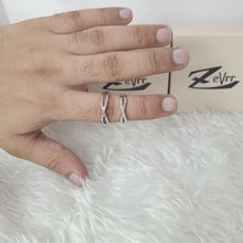 Load and play video in Gallery viewer, Silver Couple Ring Silver infinity Rings for Couple